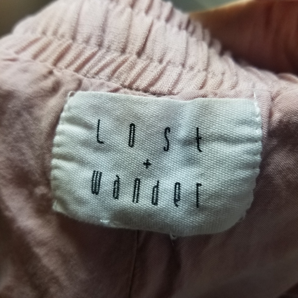 Lost + Wander pink ruffle hem shorts - Picture 5 of 10